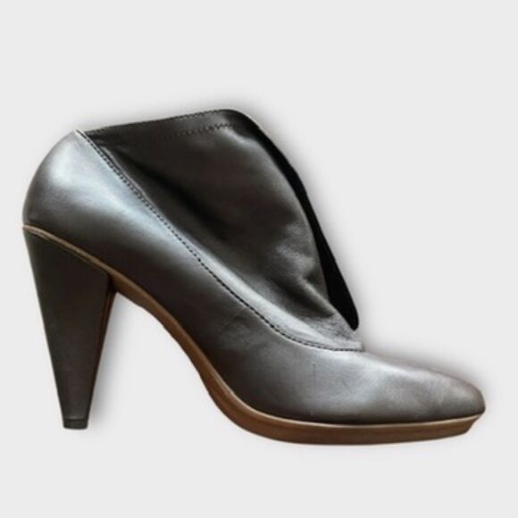 Coach Brown Glove Leather Fold-Over Heel Boots Size 10 – Stylish & Classic - Picture 2 of 10